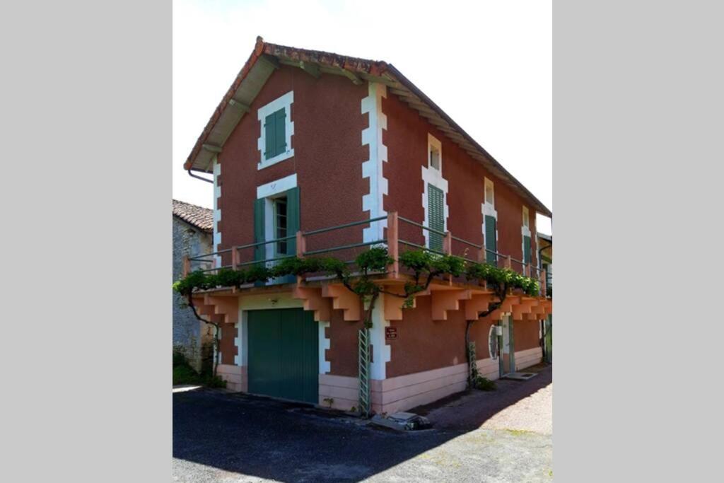 Maison de location saisonnière en Périgord Vert Saint-Front-la-Rivière Exterior foto